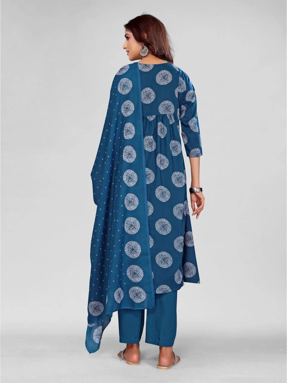 Rayon Printed Kurti Pant Dupatta Set with Embroidered Neck – Morpich - Evara Clothes